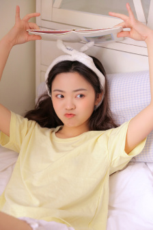 年轻朋友的妻子电影